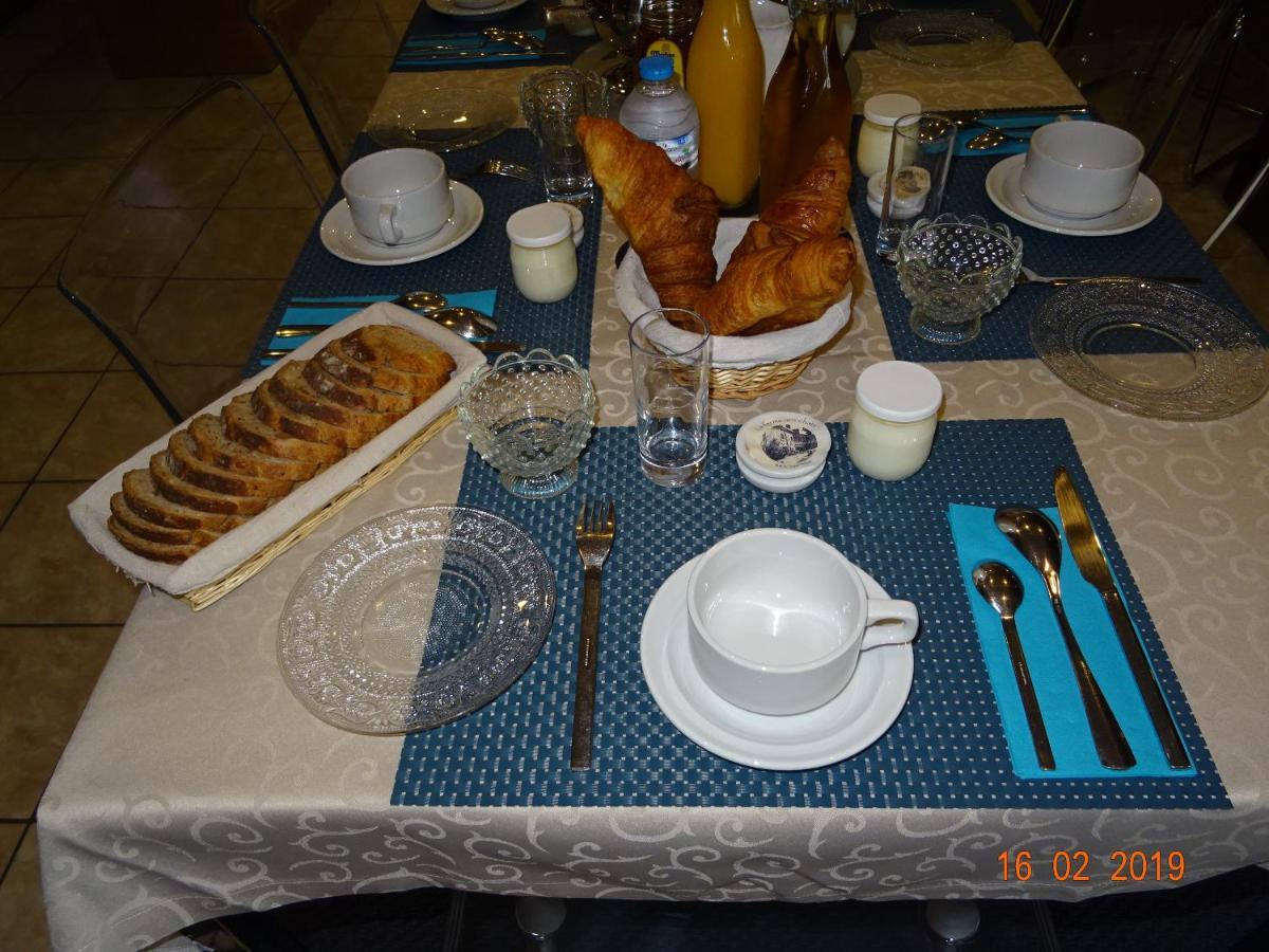Formigny La Ferme Aux Chats المظهر الخارجي الصورة